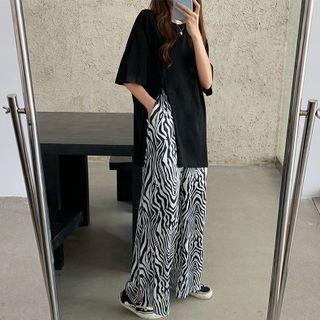 Elbow-sleeve Plain T-shirt / Zebra Print Wide Leg Pants
