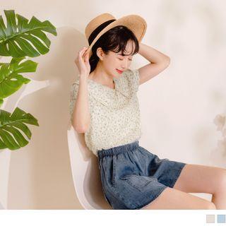 Short-sleeve Peter Pan Collar Floral Sequined Blouse