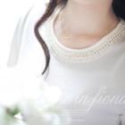 Faux-pearl Beaded Neckline Short-sleeve Top