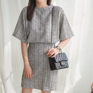 Set: Short-sleeve Patterned Top + Band-waist Skirt