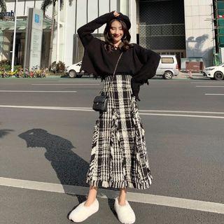 Long-sleeve Frayed Knit Top / Frayed Plaid Skirt