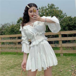 3/4-sleeve Ruffled Top / A-line Mini Skirt