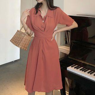 Short-sleeve Tie-waist Buttoned A-line Dress