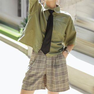 Elbow-sleeve Shirt / Plaid Shorts