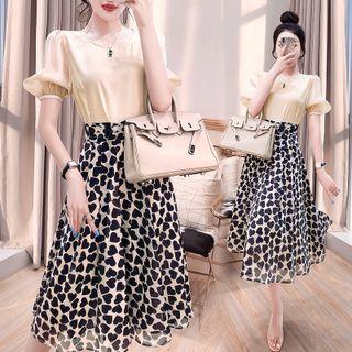 Puff-sleeve Blouse / Heart Print Skirt