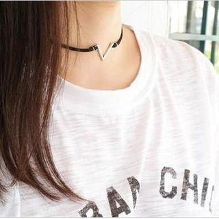 Chevron Choker