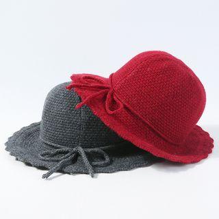 Scallop Trim Knit Hat