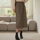 Pocket-side Plaid Long Skirt