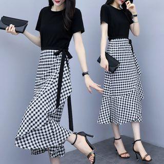 Set: Plain Short-sleeve T-shirt + Gingham Midi A-line Skirt