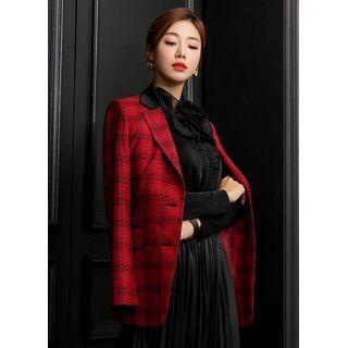 Contrast-lapel Belted Plaid Jacket