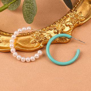 Asymmetrical Hoop Earring 1 Pair - Light Blue & White - One Size