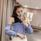 Mock Two-piece Cold Shouler Top