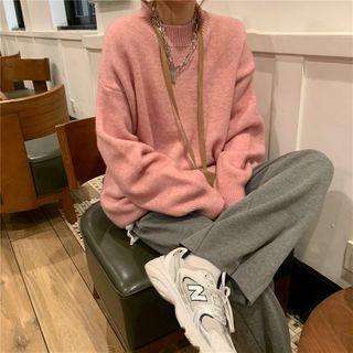 V-neck Sweater / Sweatpants