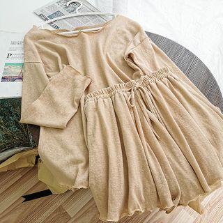Set: Long-sleeve T-shirt + Drawstring Shorts