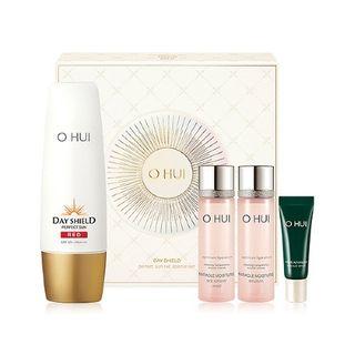 O Hui - Day Shield Perfect Sun Red Set: Perfect Sun Red Spf50+ Pa++++ 50ml + Age Recovery Skin Softner 20ml + Emulsion 20ml + Prime Advancer Ampoule Serum 4ml 4pcs
