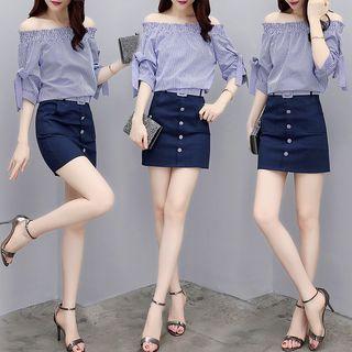 Set: Elbow-sleeve Off-shoulder Checker Top + Mini Skirt