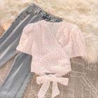 Short-sleeve V-neck Dotted Top / Slim-fit Jeans