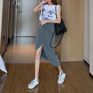 Sleeveless Print Top / Plain Slit-front Skirt