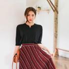 Notched-neck Elbow-sleeve T-shirt