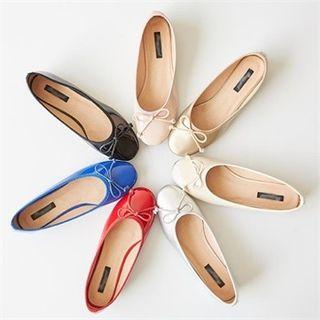 Ribbon Round-toe Patent Flats