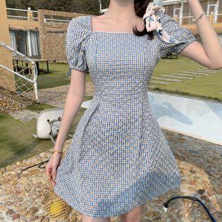 Daisy Print Square-neck Puff-sleeve Dress
