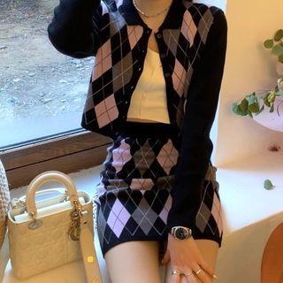 Argyle Cropped Cardigan / Mini Pencil Skirt