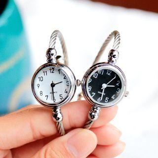 Retro Ribbed Bangle Watch
