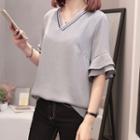 Contrast Stitching Flared-sleeve Blouse