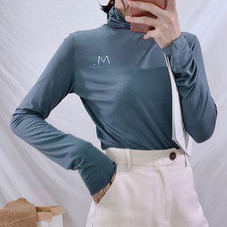 Long-sleeve Turtleneck Letter M T-shirt