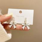 Bow Faux Pearl Alloy Dangle Earring E4987 - 1 Pair - Gold & White - One Size