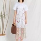 Set : Short-sleeve T-shirt + Embroidered Sleeveless Dress