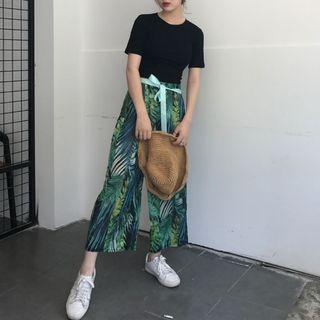 Tie-back Short-sleeve T-shirt / Leaf Print Wide Leg Pants