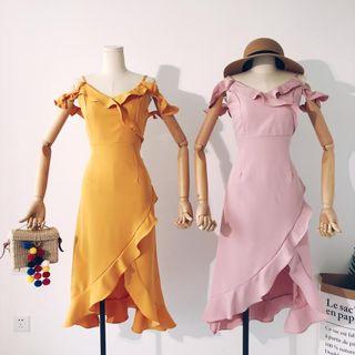 Short-sleeve Ruffle-trim Midi A-line Dress