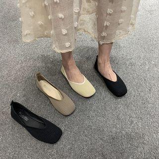 Square-toe Ribbed Flats