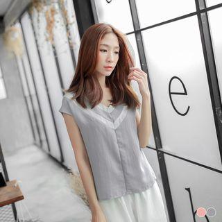 Middle-seam Chevron Blouse