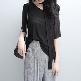 Short-sleeved V-neck Top + Scarf