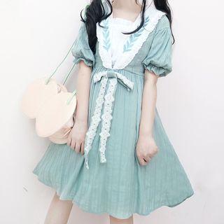 Short-sleeve Bow Accent A-line Dress