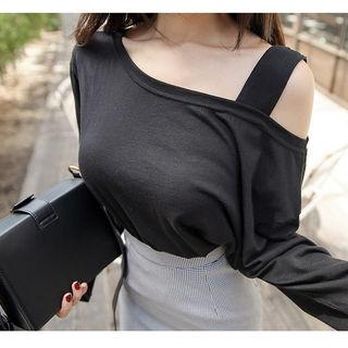 Asymmetric Cutaway-shoulder Top