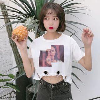 Short Sleeve Print Ring Accent Hem Cropped Top