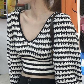 Puff-sleeve Striped V-neck Cropped Top Stripes - Black & White - One Size