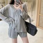 V-neck Loose-fit Knit Cardigan / Wide-leg Shorts