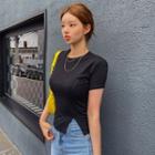 Slit-hem Cropped Slim T-shirt