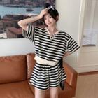 Short-sleeve Striped Bow T-shirt / Shorts