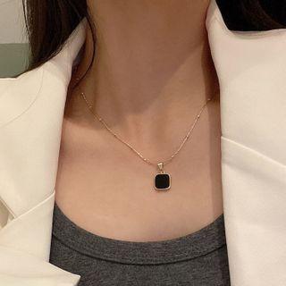 Square Pendant Necklace Gold & Black - One Size