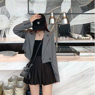 Cropped Blazer / Plain Pleated Skirt