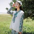 V-neck Knit Vest Light Off-white - One Size