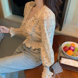 Contrast Collar Lace Cropped Blouse