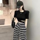 Short-sleeve Cropped T-shirt / Houndstooth Harem Pants