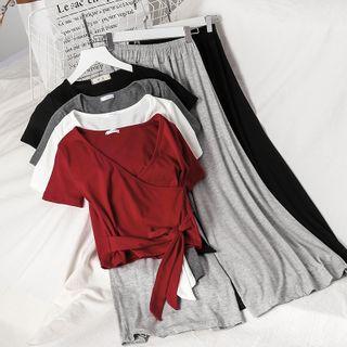 Plain V-neck Short-sleeve Cropped Top / Loose-fit Pants