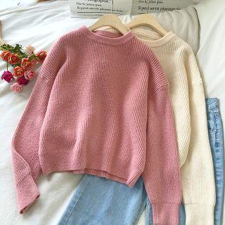 Roundneck Ribbed Knit Sweater